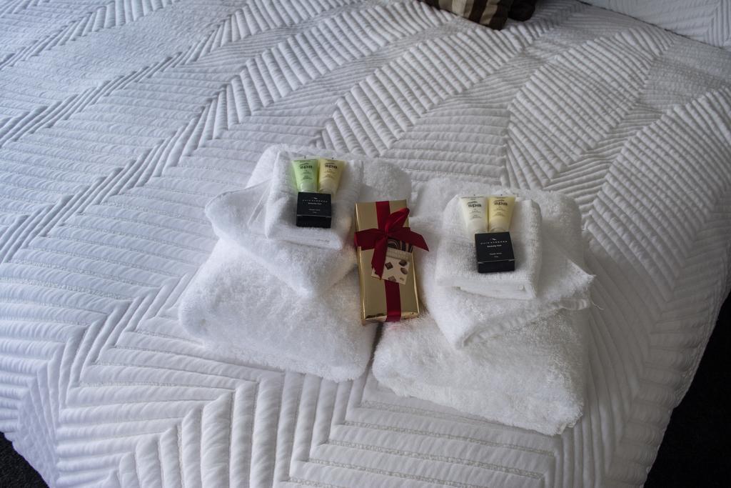 Madsen Retreat Hotel Penguin Ngoại thất bức ảnh