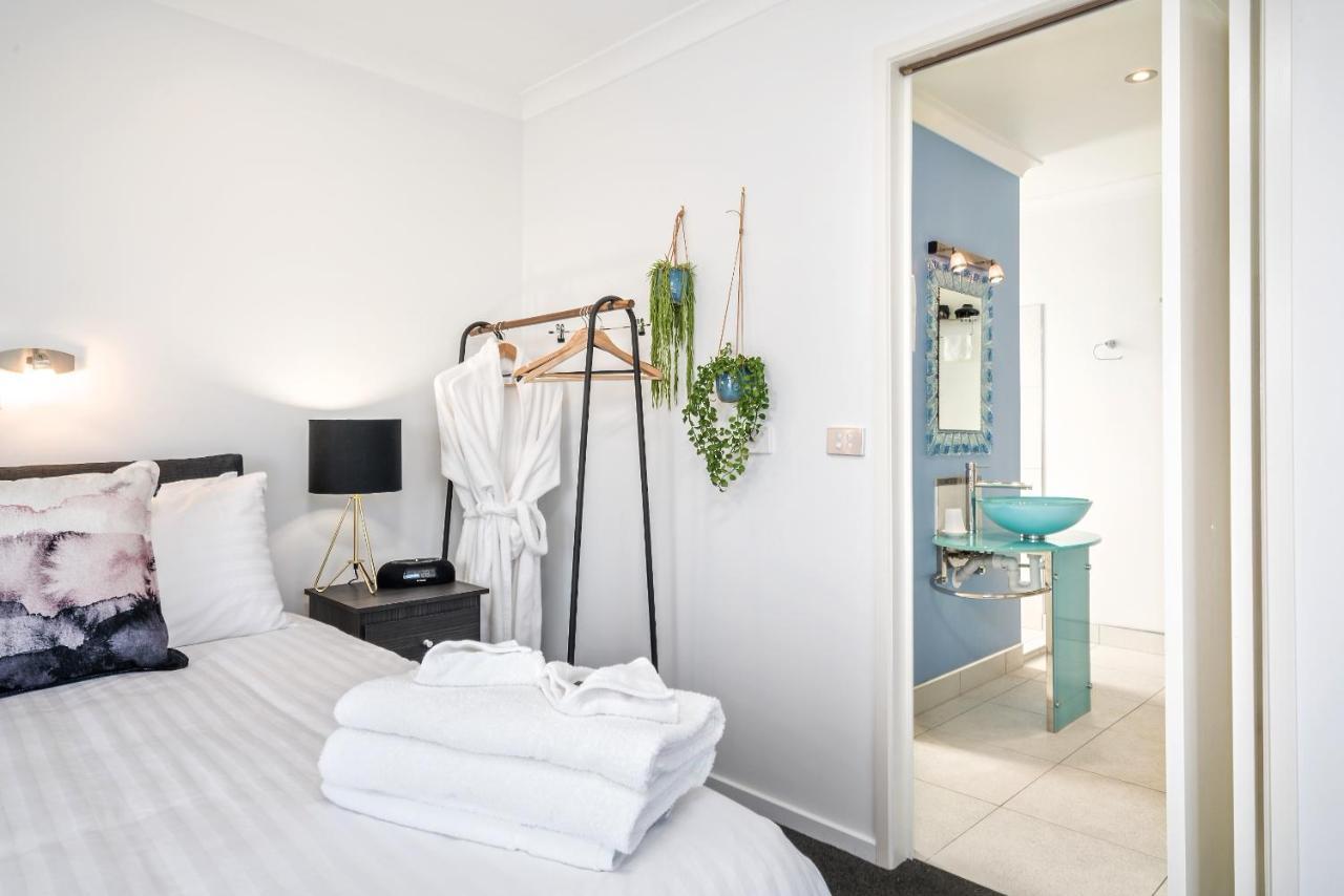 Madsen Retreat Hotel Penguin Ngoại thất bức ảnh